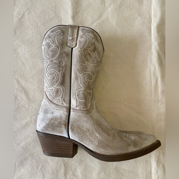 Sterling River Boots Chic Tan Crème Coated Western Style Casual Cowboy Boots W12 - Picture 6 of 14
